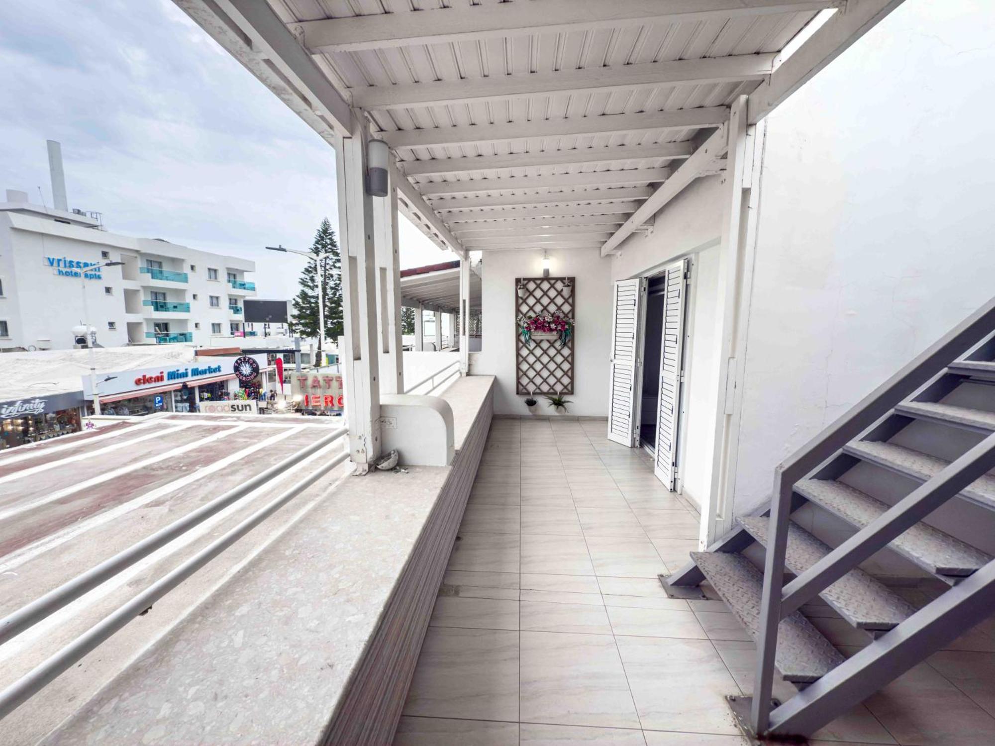 Sofia'S Seaview Apartment Protaras Ngoại thất bức ảnh