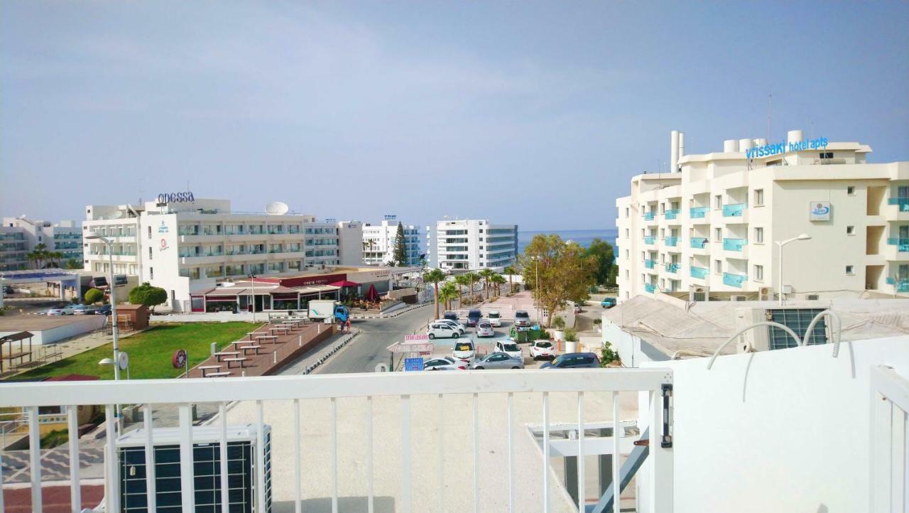 Sofia'S Seaview Apartment Protaras Ngoại thất bức ảnh